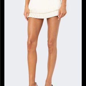 Edikted Double Pleated Mini Skort